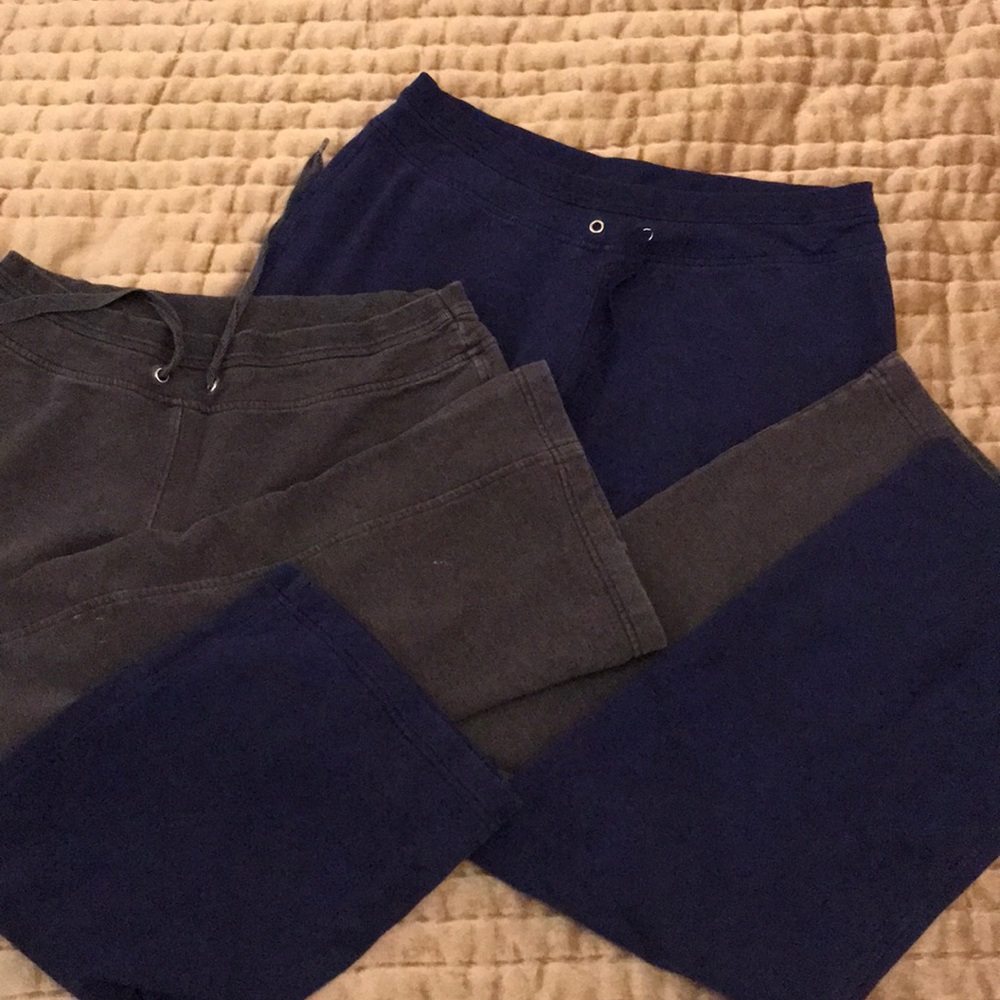 2 Women’s champion elite sweat pants size M